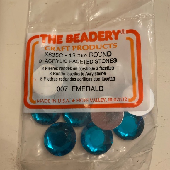 {3/$25} gems for crafting. NEW bling mystery box - Picture 7 of 9